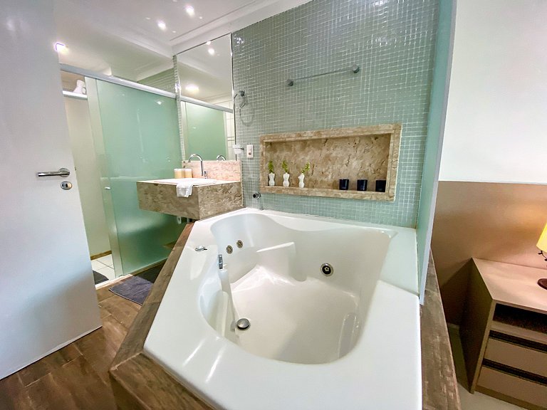 Apto completo ao lado do Beach Park e com banheira