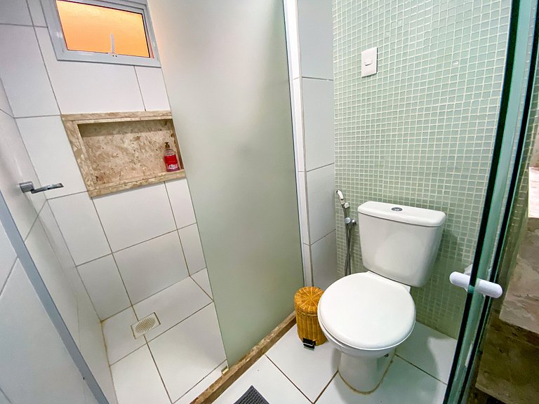 Apto completo ao lado do Beach Park e com banheira