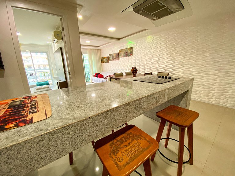 Apto completo ao lado do Beach Park e com banheira