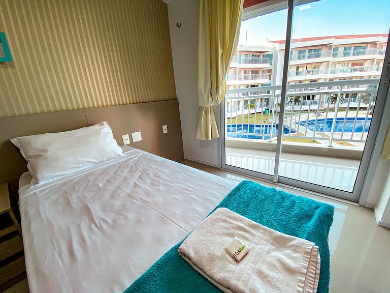 Apto completo com Jacuzzi e ao lado do Beach Park