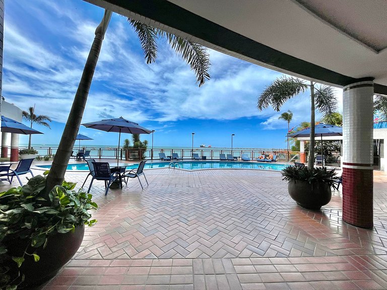 Apartamento Vista Mar no icônico Iate Plaza Hotel