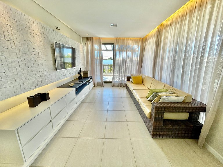 Cobertura Espetacular em condomínio pé na areia