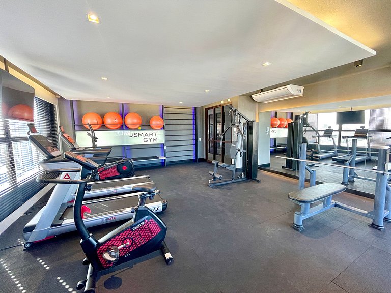 Studio moderno com garagem no JSmart