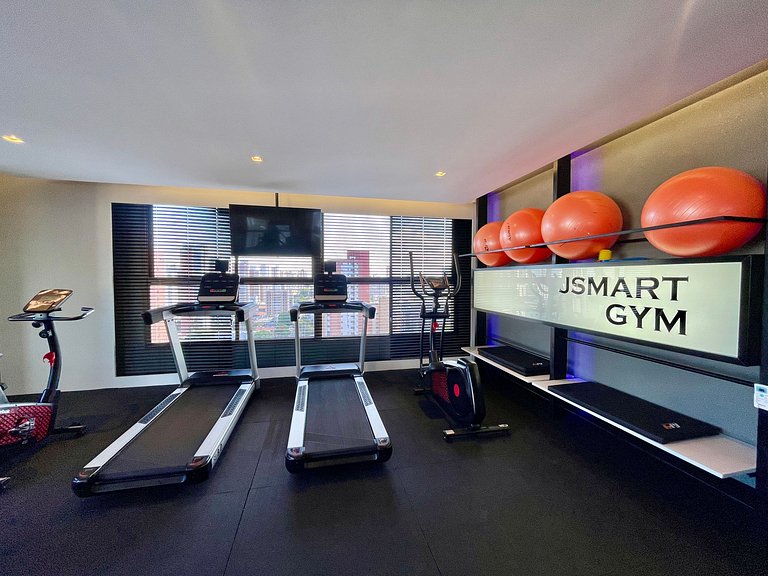 Studio moderno com garagem no JSmart