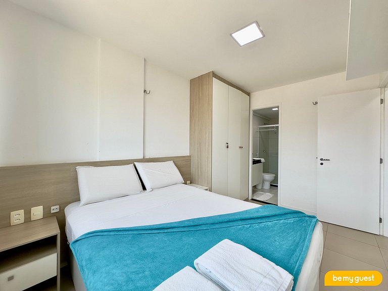 Lindo apartamento decorado e com vista mar