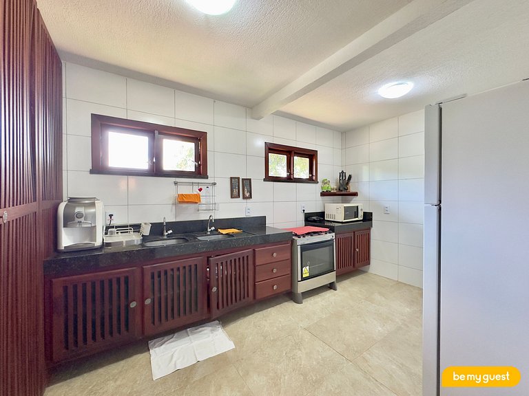 Linda casa com vista em condomínio privado