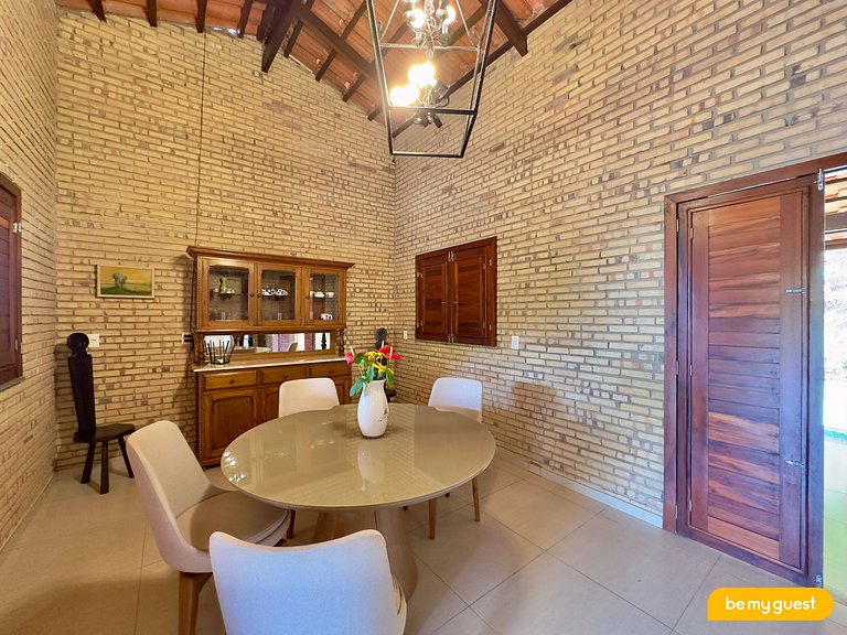 Linda casa com vista em condomínio privado