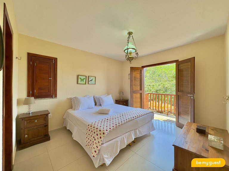 Linda casa com vista em condomínio privado