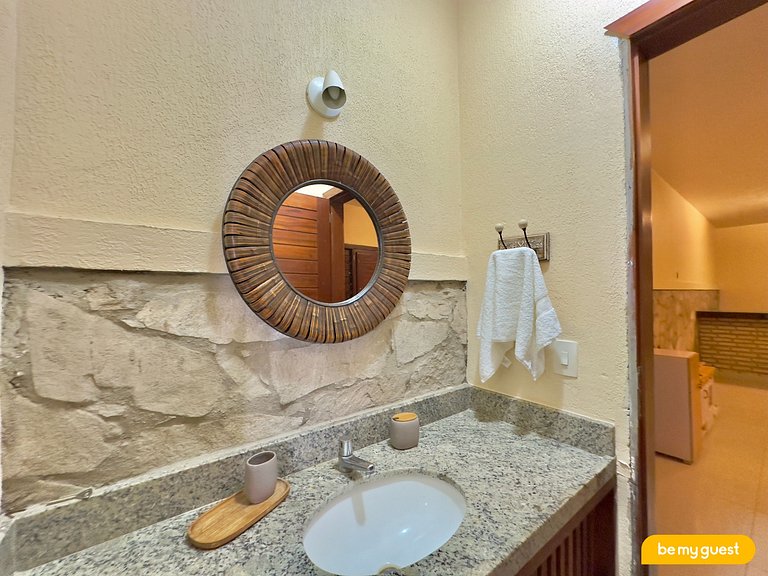 Linda casa com vista em condomínio privado