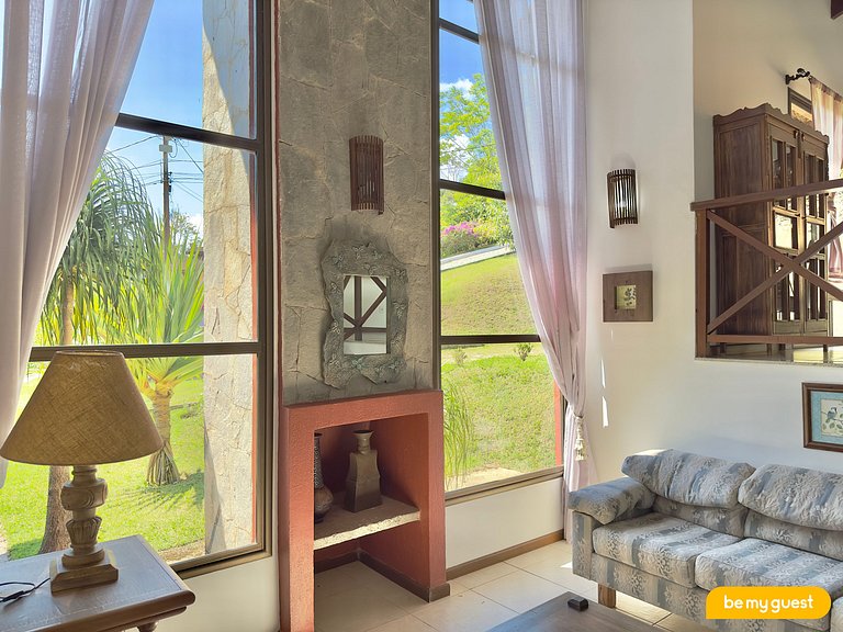 Casa ultra confortável no condomínio Monte Flor