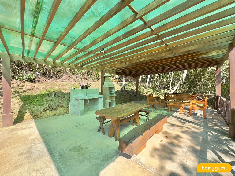 Casa ultra confortável no condomínio Monte Flor