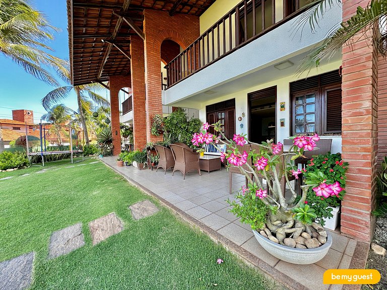 Casa completa e com belíssima vista do mar