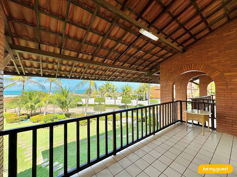 Casa completa e com belíssima vista do mar