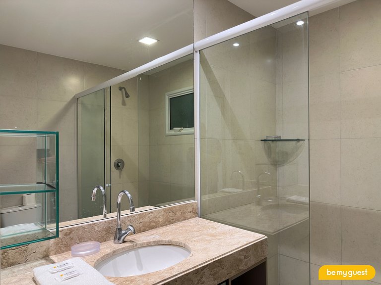 Cobertura com jacuzzi e vista mar no Golf Ville