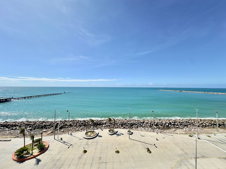 Apartamento frente mar na Praia de Iracema
