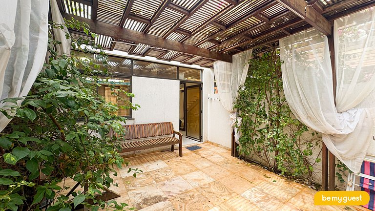 Linda casa em condomínio fechado completo