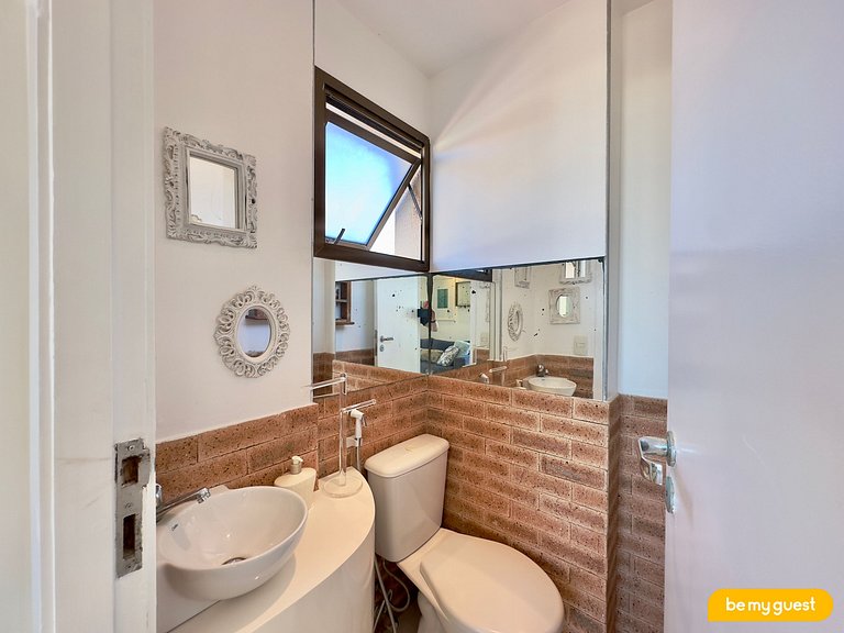 Cobertura incrível com jacuzzi e churrasqueira