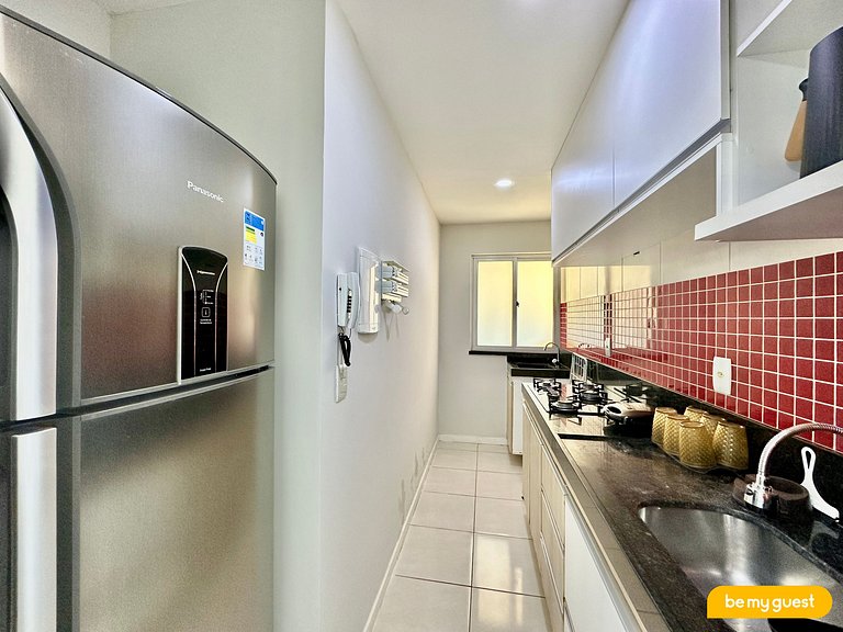 Apartamento térreo com vista para piscina