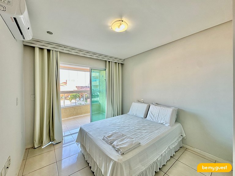 Apartamento térreo com vista para piscina