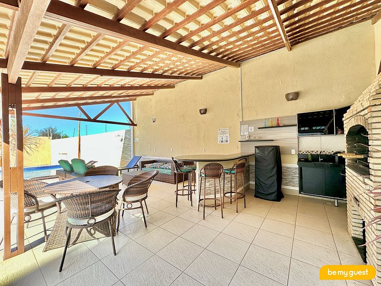 Apartamento térreo com vista para piscina
