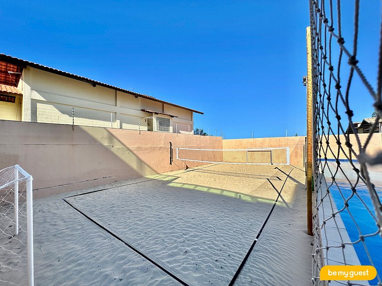 Apartamento térreo com vista para piscina