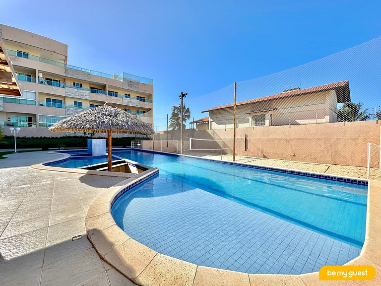 Apartamento térreo com vista para piscina