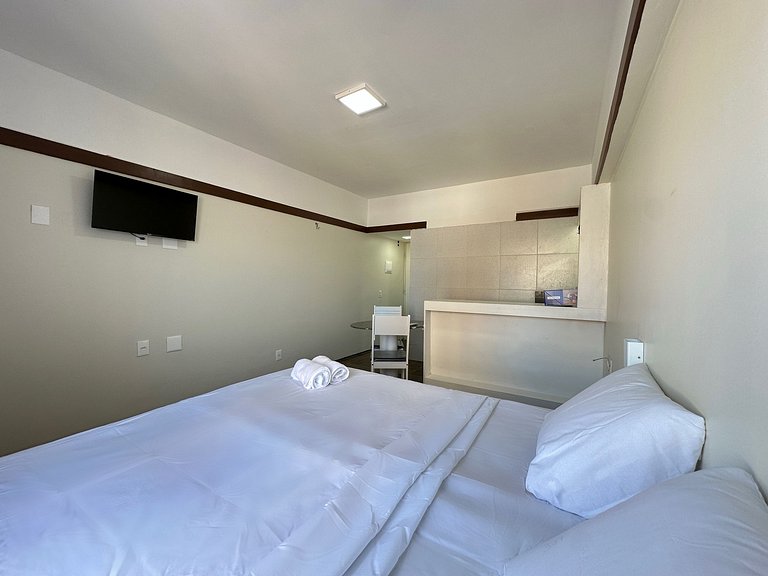 Apartamento compacto com vista mar