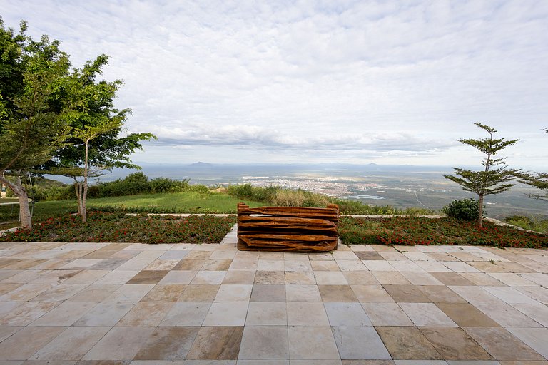 Casa Zalpes: cloud-view retreat in Serra da Meruoca