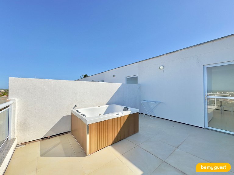 Triplex com jacuzzi e vista no Porto das Dunas