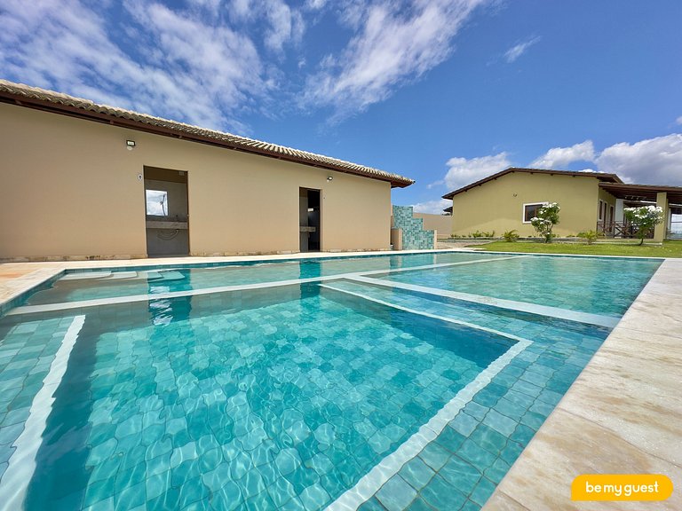 Casa ampla com piscina no Mirante do Iguape