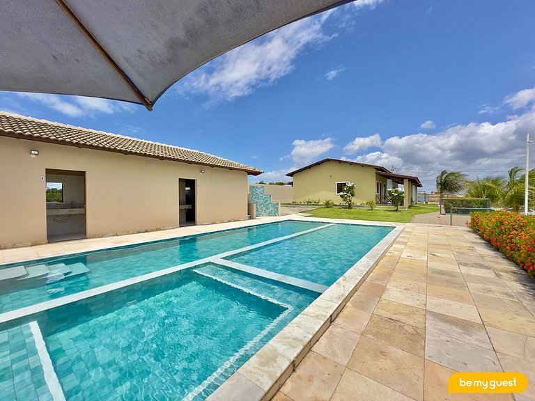Casa ampla com piscina no Mirante do Iguape