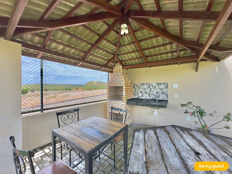 Casa ampla com piscina no Mirante do Iguape