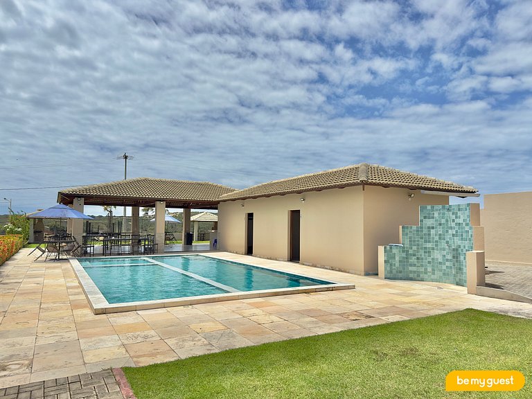Casa ampla com piscina no Mirante do Iguape