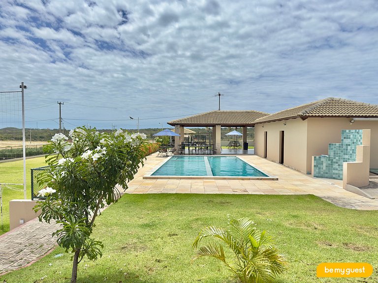 Casa ampla com piscina no Mirante do Iguape