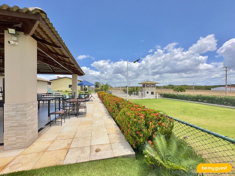 Casa ampla com piscina no Mirante do Iguape