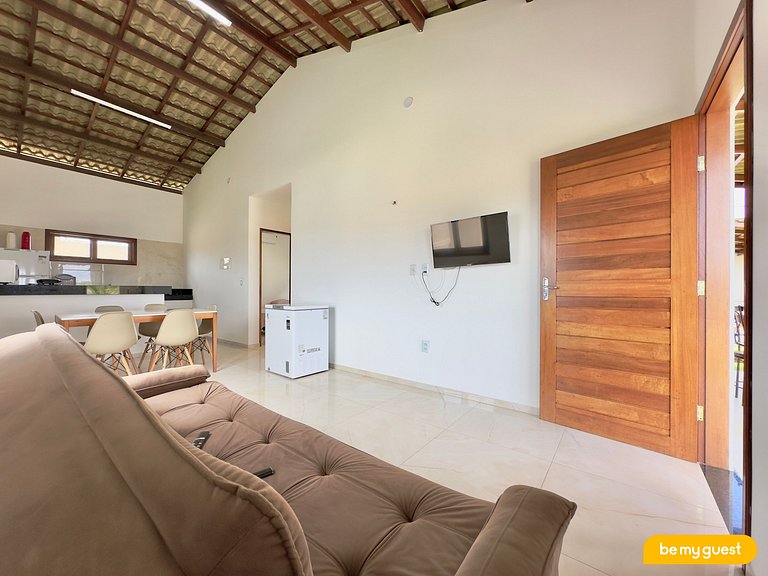 Casa ampla com piscina no Mirante do Iguape