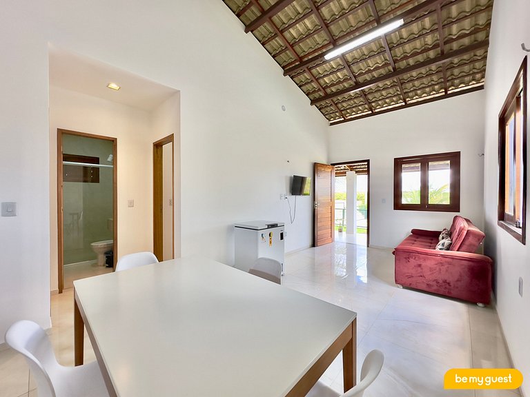 Casa ampla com piscina no Mirante do Iguape