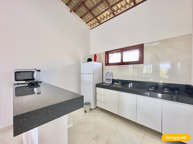 Casa ampla com piscina no Mirante do Iguape