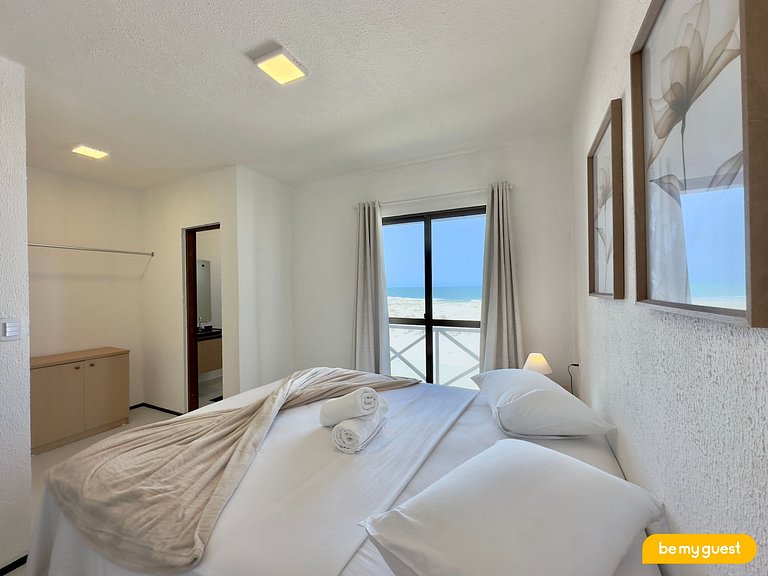 Duplex frente-mar com piscina privativa