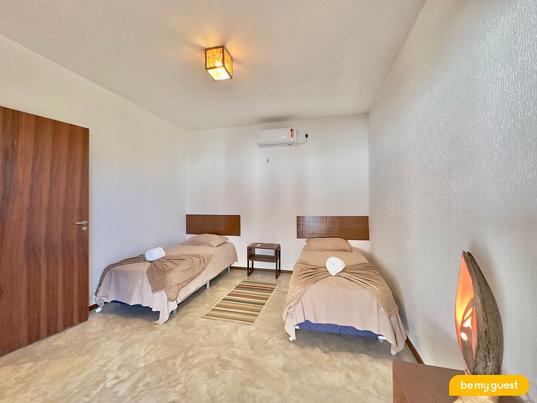 Casa frente-mar com piscina e vista única