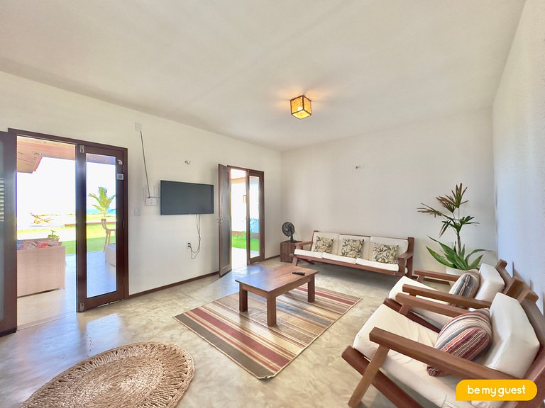 Casa frente-mar com piscina e vista única