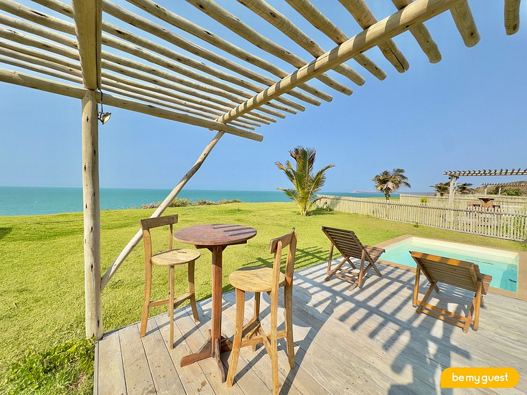 Casa frente-mar com piscina e vista única