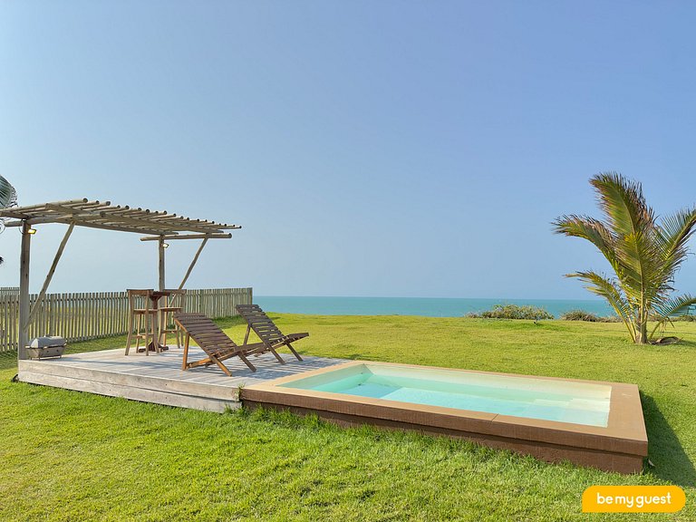 Casa frente-mar com piscina e vista única
