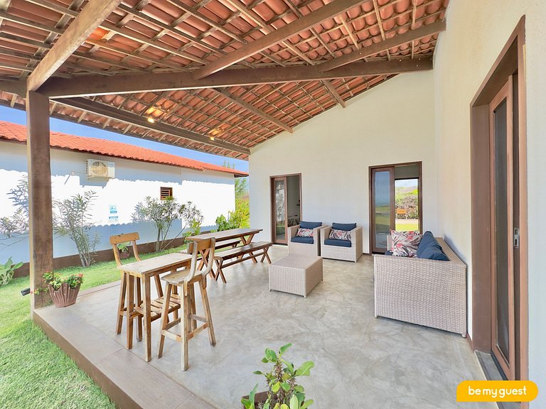 Casa frente-mar com piscina e vista única