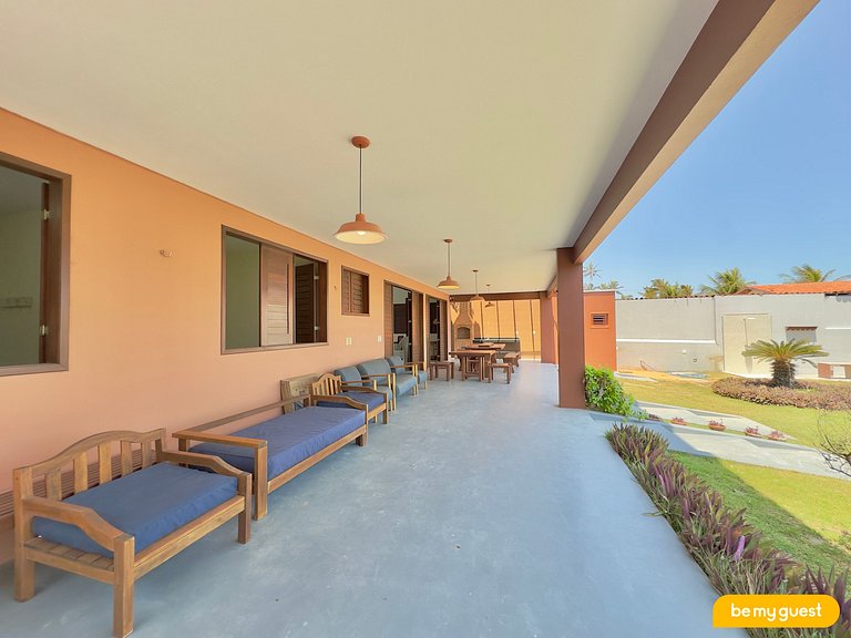 Casa Pé na Areia com Deck e Churrasqueira
