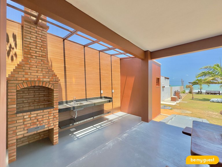 Casa Pé na Areia com Deck e Churrasqueira