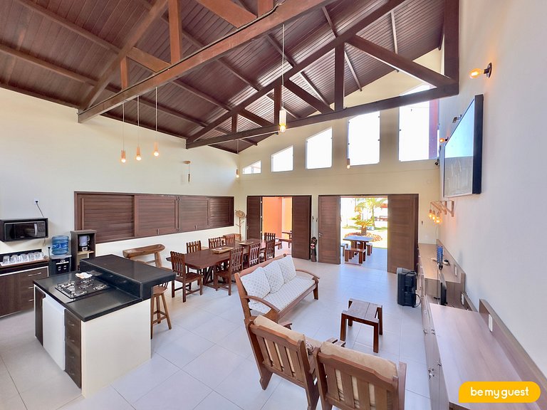 Casa Pé na Areia com Deck e Churrasqueira