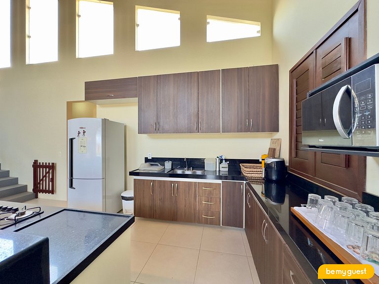 Casa Pé na Areia com Deck e Churrasqueira