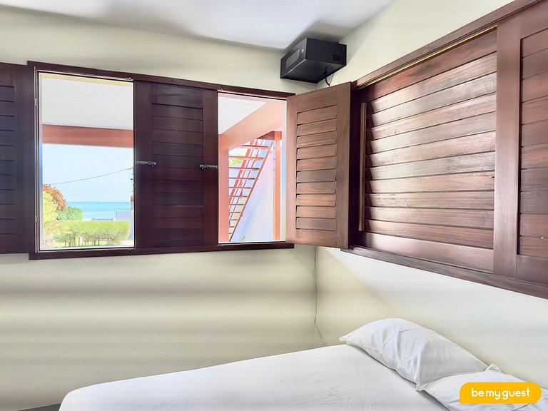 Casa Pé na Areia com Deck e Churrasqueira