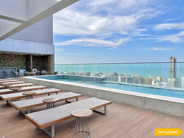 Beach Class Meireles Studio: Pool & Sea View